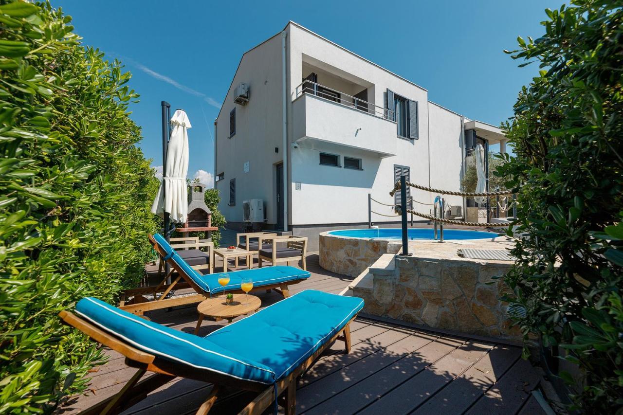 Malo Ferienvilla Privlaka, Pool, Boje, Wi-Fi, Wallbox Privlaka  Extérieur photo