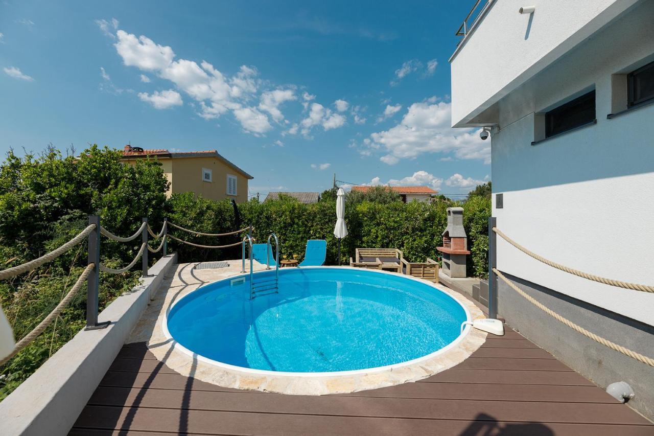Malo Ferienvilla Privlaka, Pool, Boje, Wi-Fi, Wallbox Privlaka  Extérieur photo